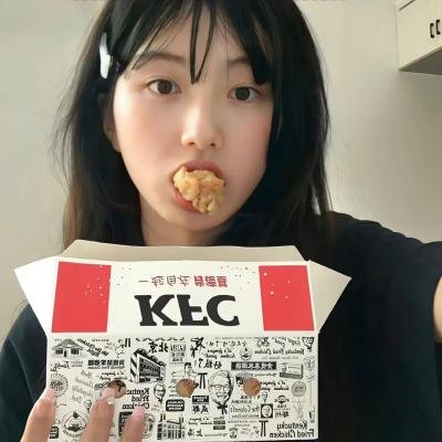 冰淇淋与雨声